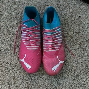 Size 9 pink and blue puma future soccer cleats